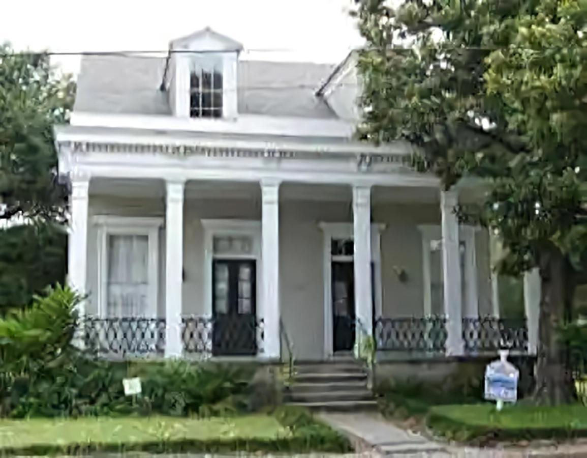 Historic Viavant Cottage - Jazz Fest/Fairgrounds Ню Орлиънс Екстериор снимка